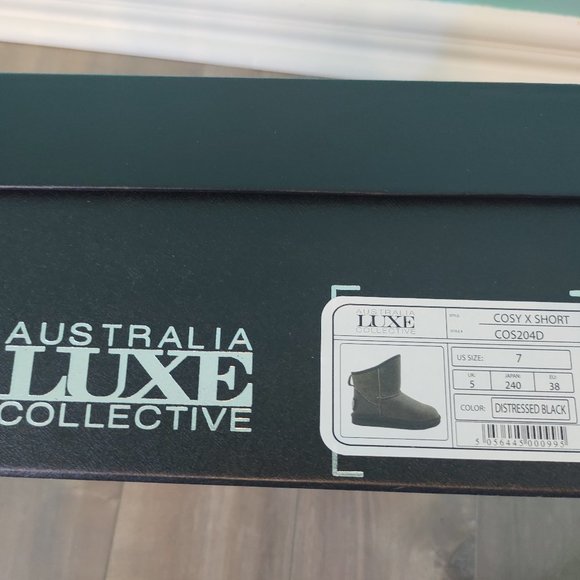 Australia Luxe Cosy X Short Sheepskin Bootie - Picture 9 of 9